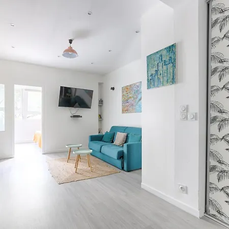 Cosy Saint Fargeau Gambetta 4 *