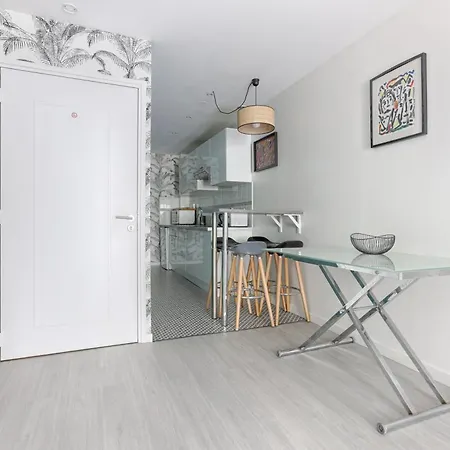 Cosy Saint Fargeau Gambetta 4 * Paris