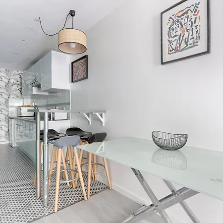 Cosy Saint Fargeau Gambetta 4 Apartment *